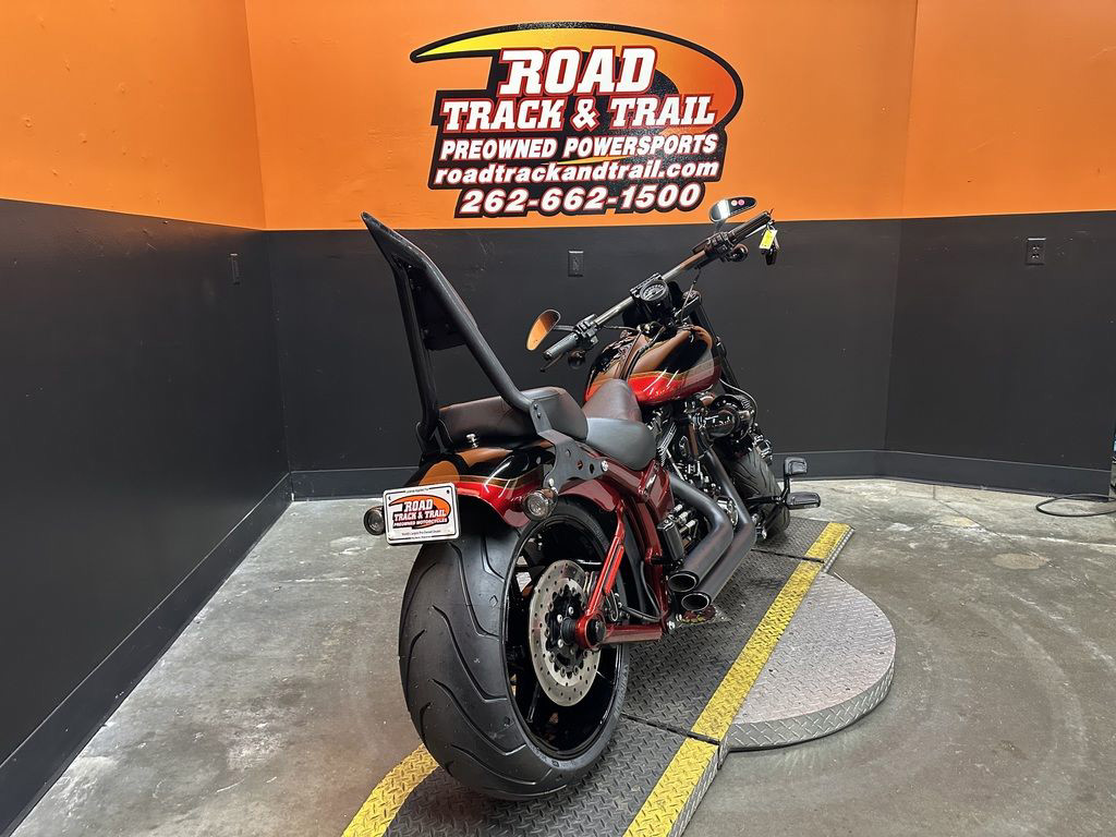 CVO® Pro Street Breakout®