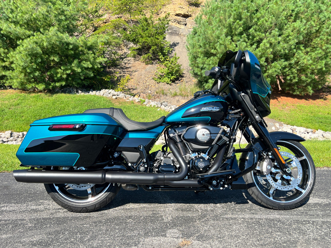 Street Glide®