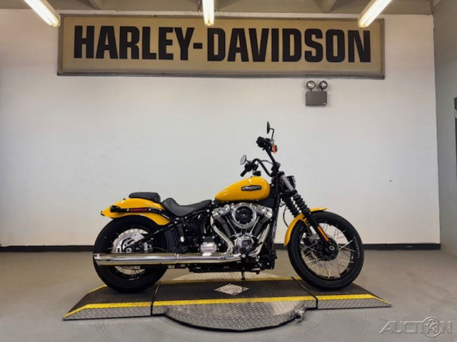 Street Bob®