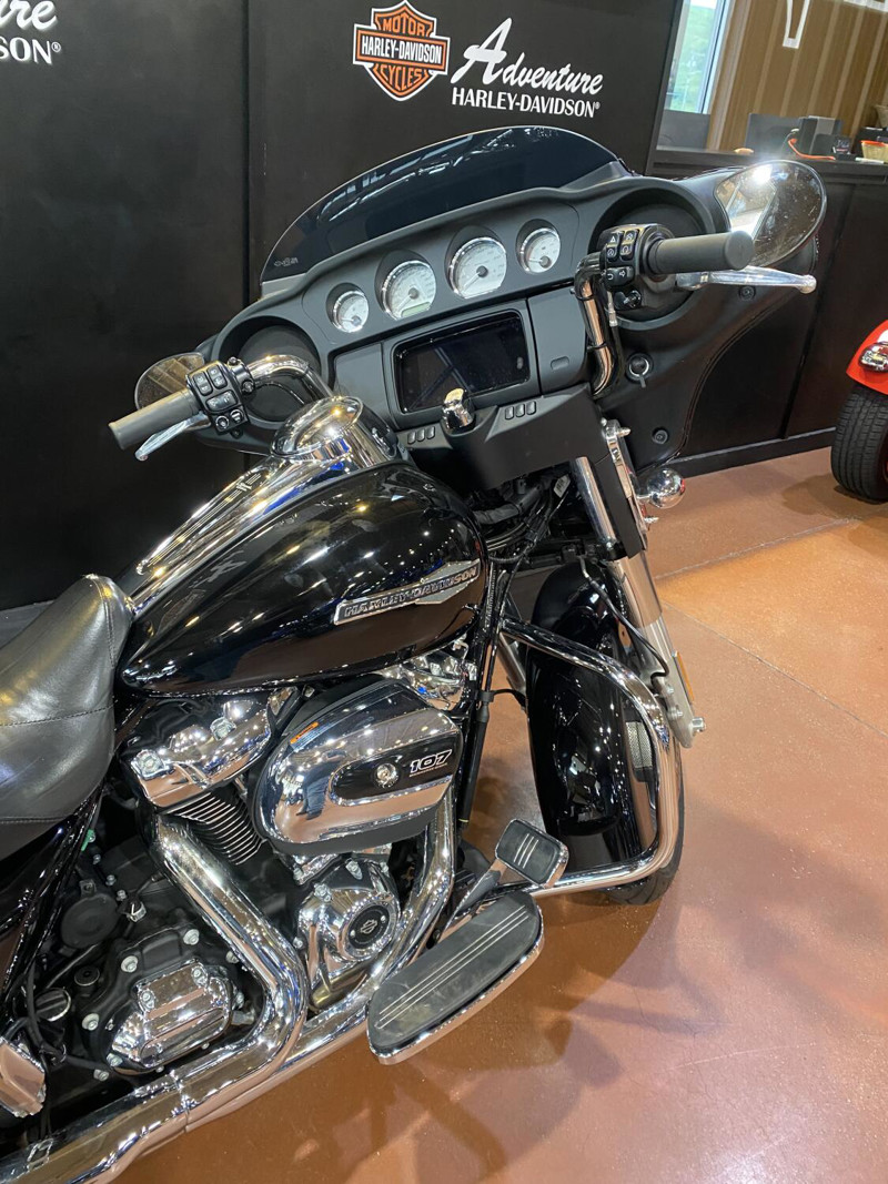 Street Glide®