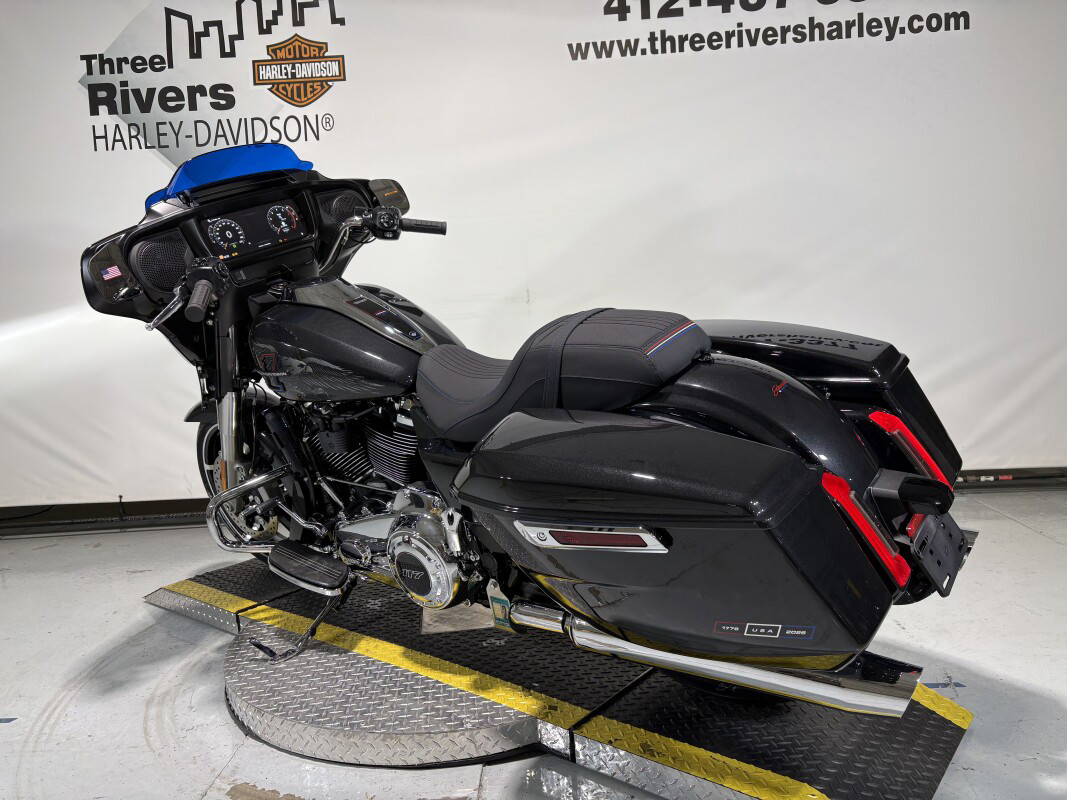 Street Glide®