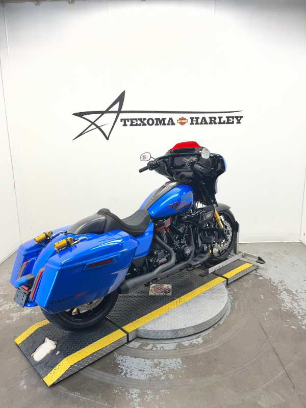 CVO® Street Glide® ST