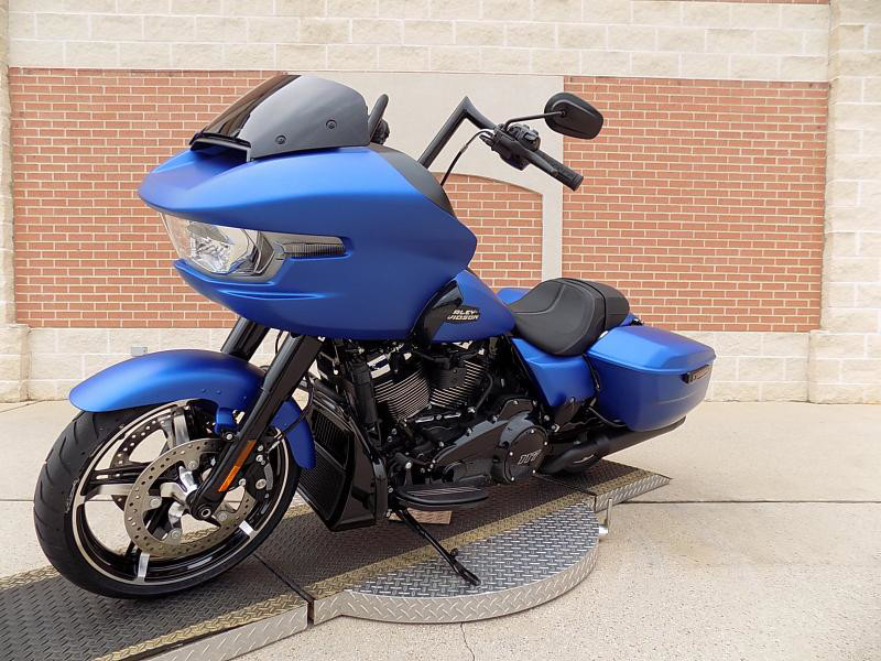 Road Glide®