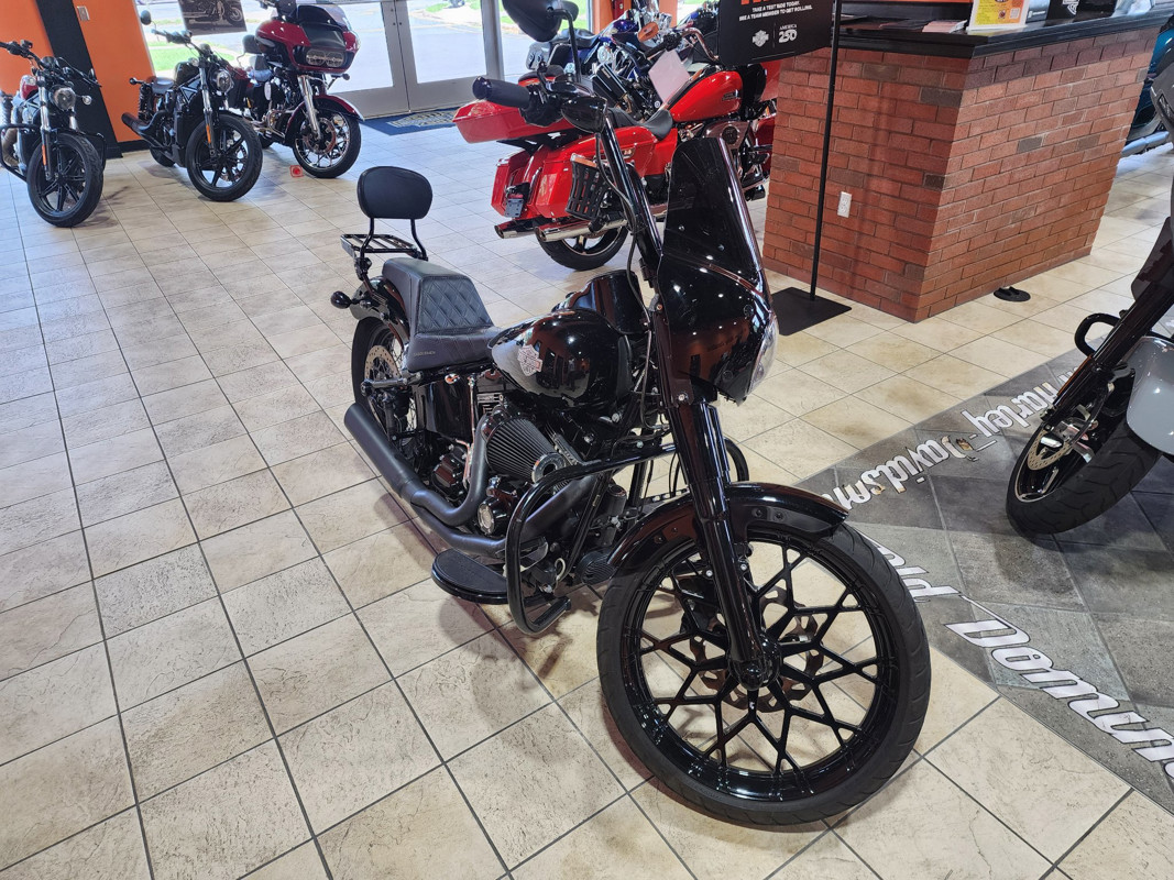 Softail® Slim® S