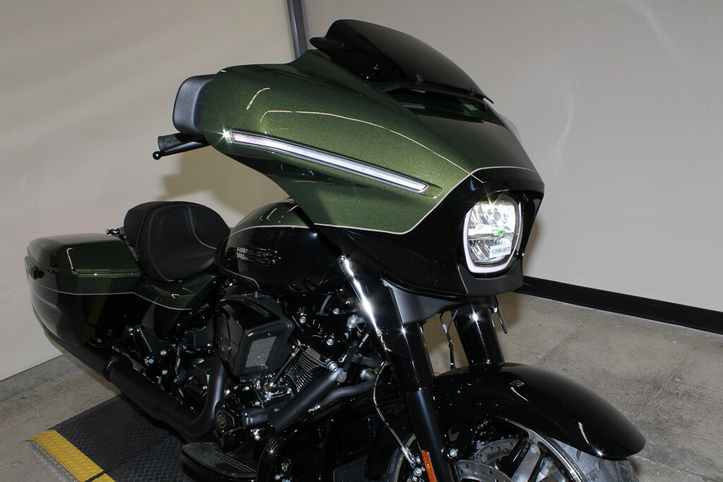 Street Glide®