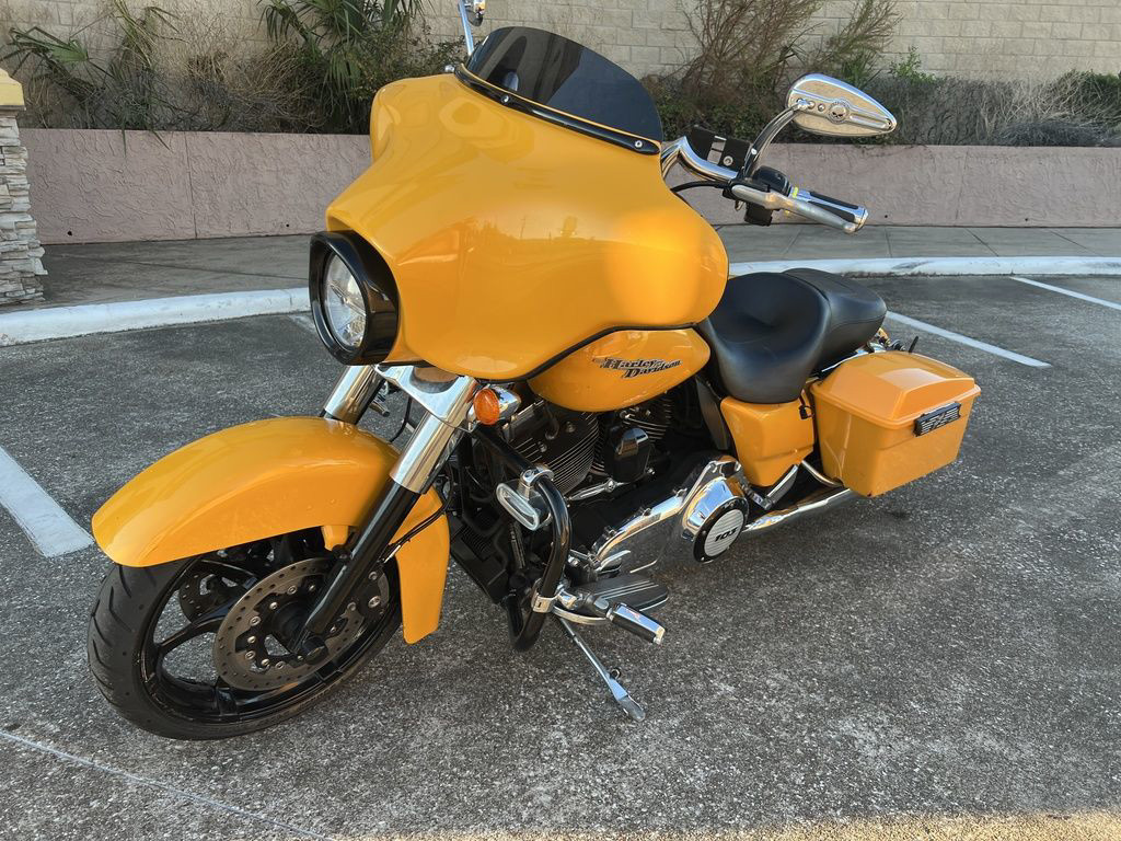 Street Glide®
