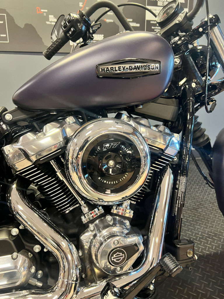 Street Bob®