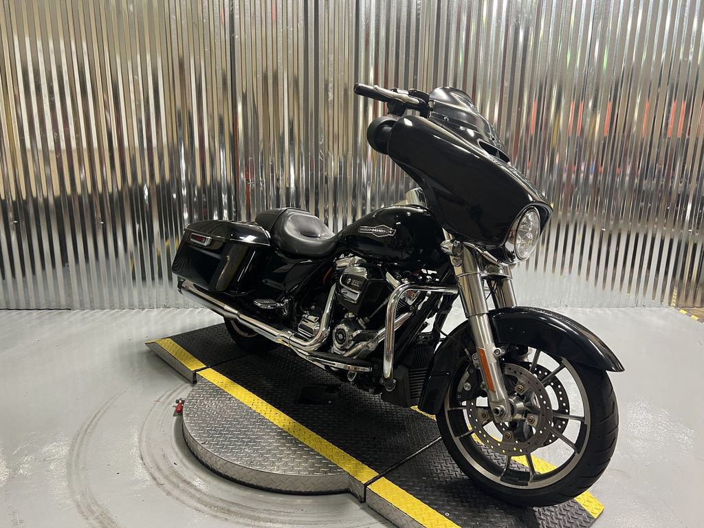 Street Glide®