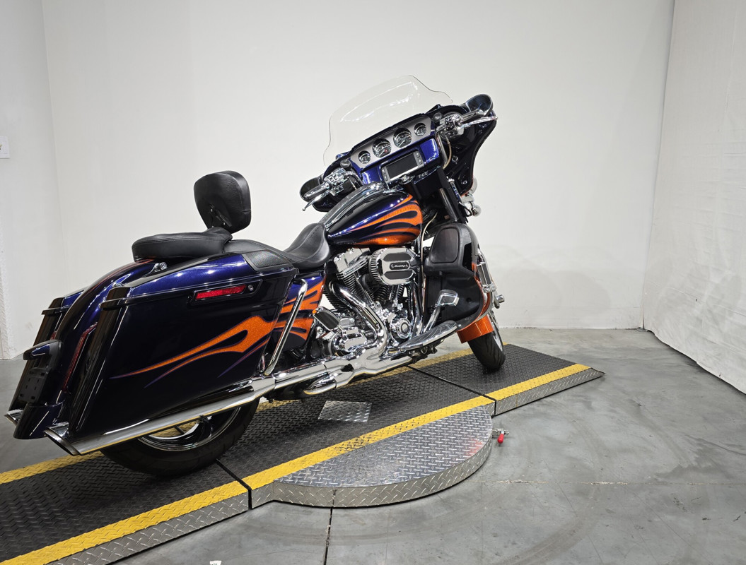 CVO® Street Glide®