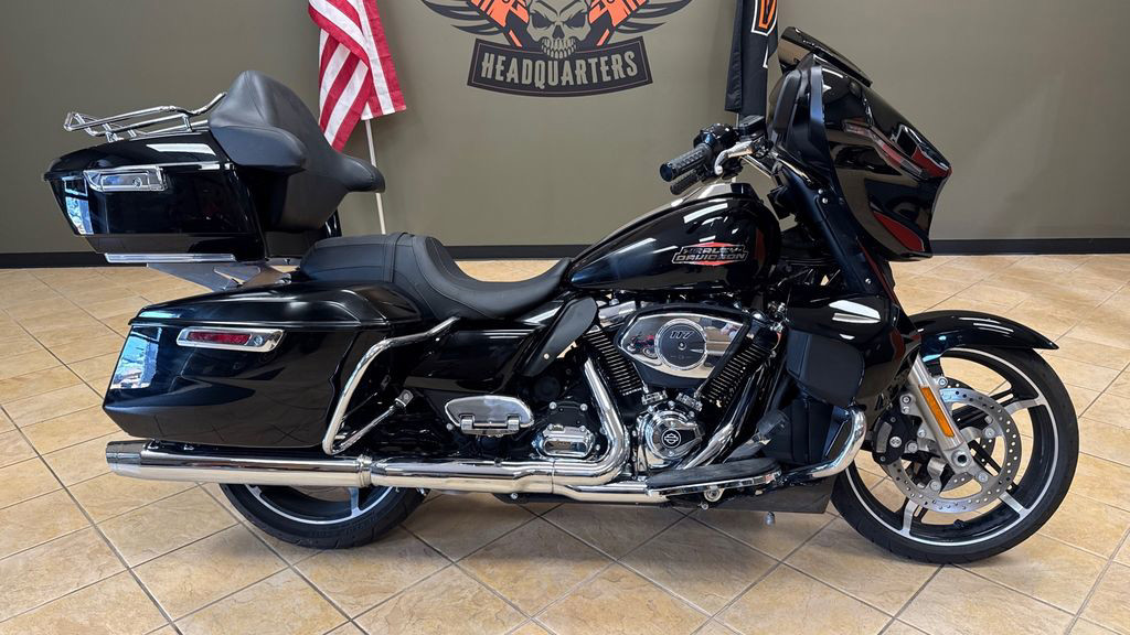 Street Glide®