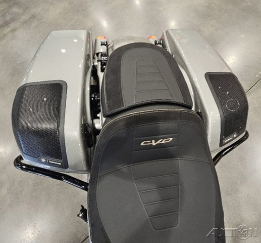 CVO® Road Glide®