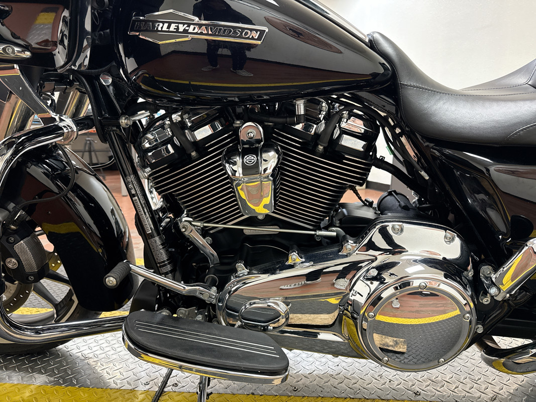 Road Glide®