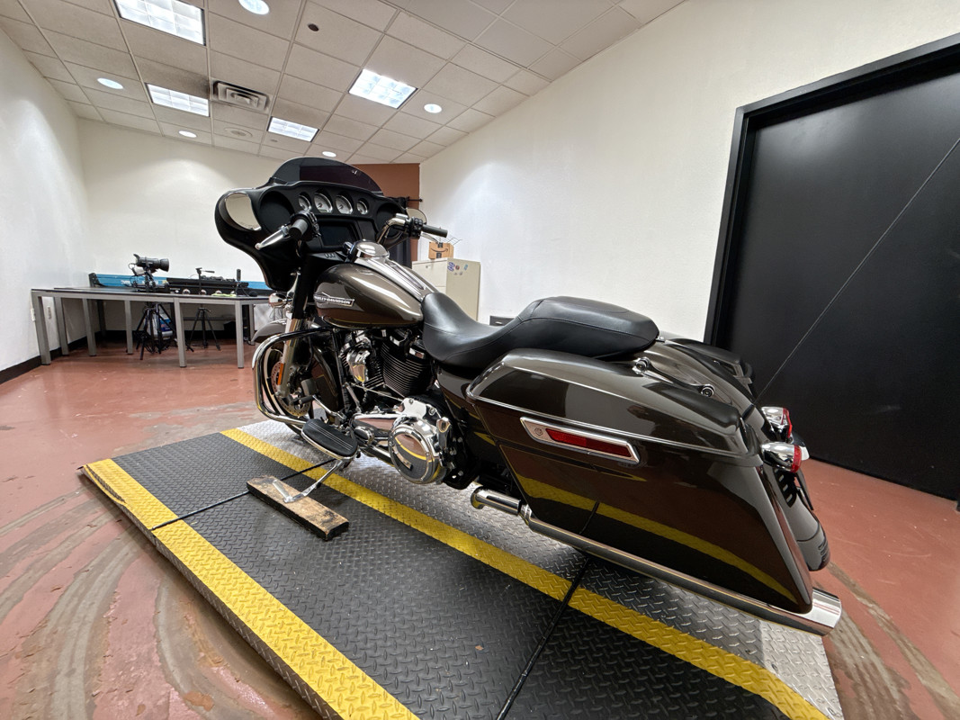 Street Glide®