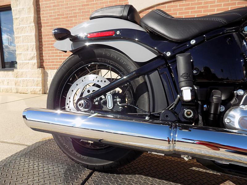 Street Bob®