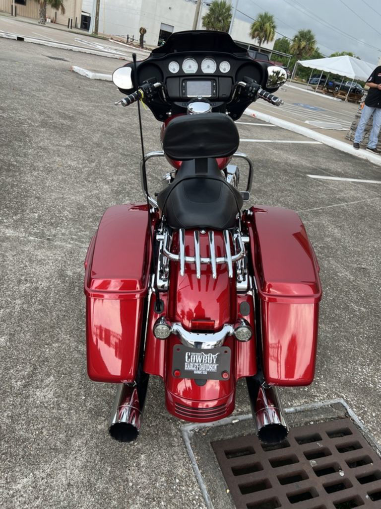Street Glide®