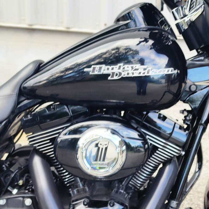 Street Glide®
