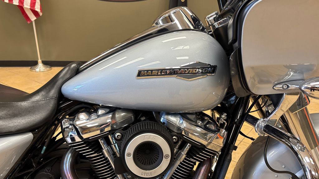 Road Glide®