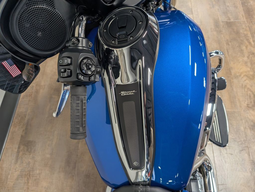Street Glide®