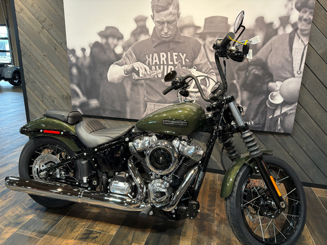 Street Bob®