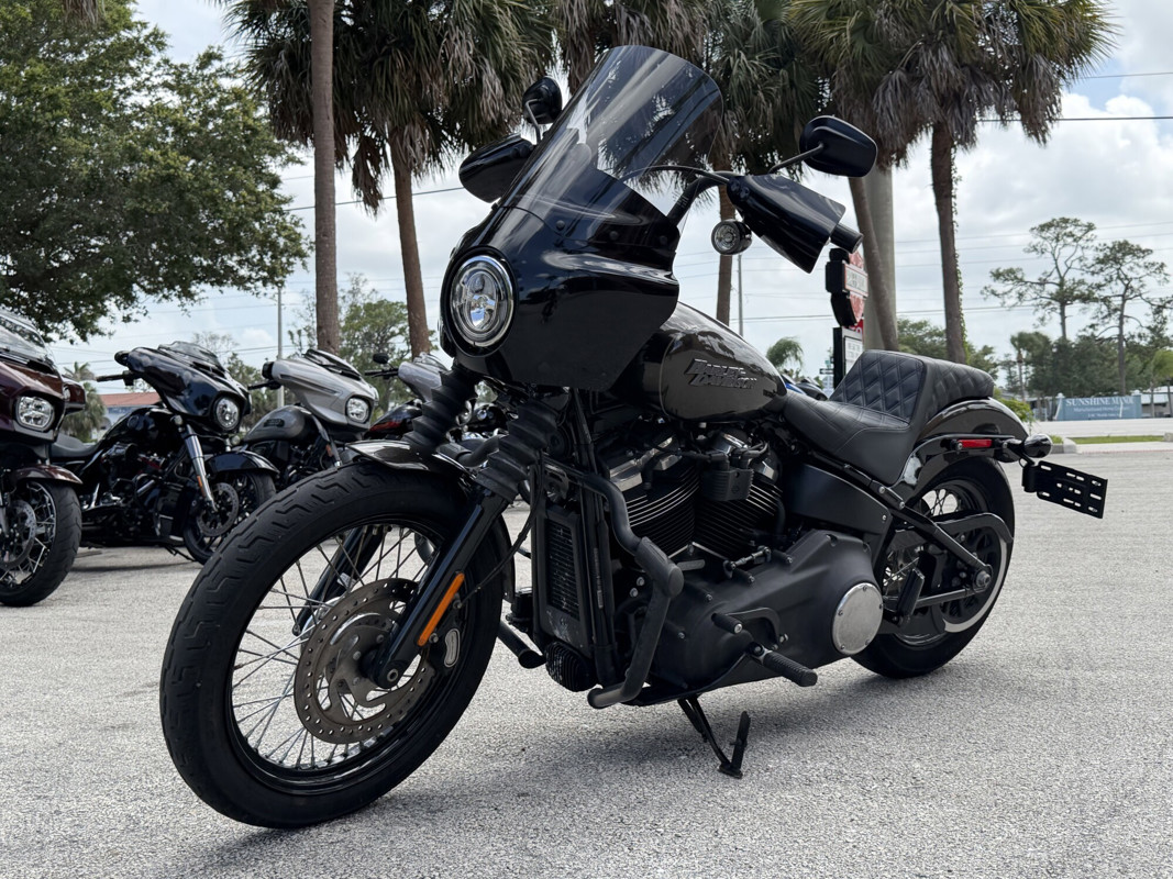 Street Bob®