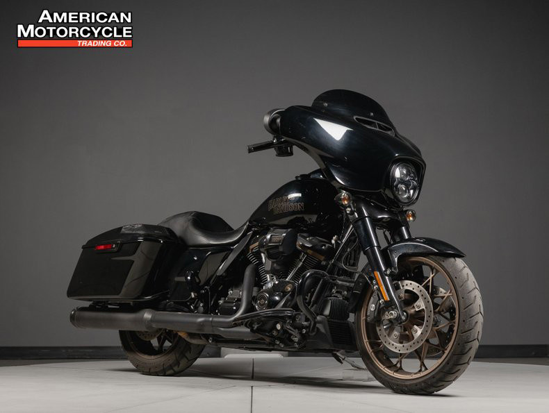 Street Glide® ST
