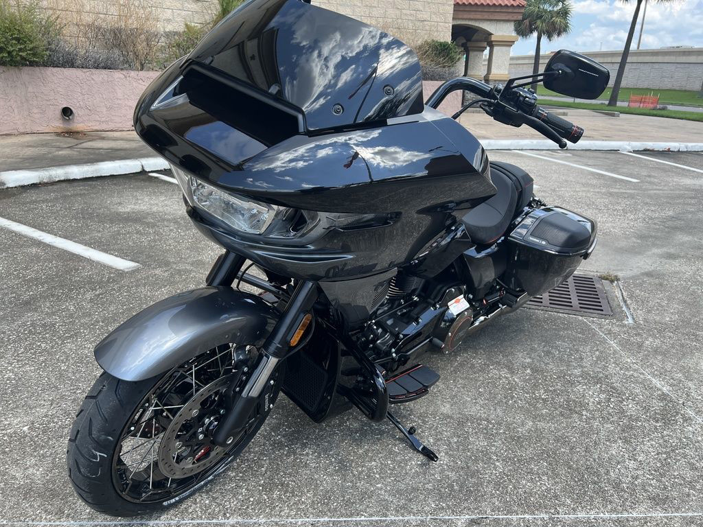 CVO® Road Glide®