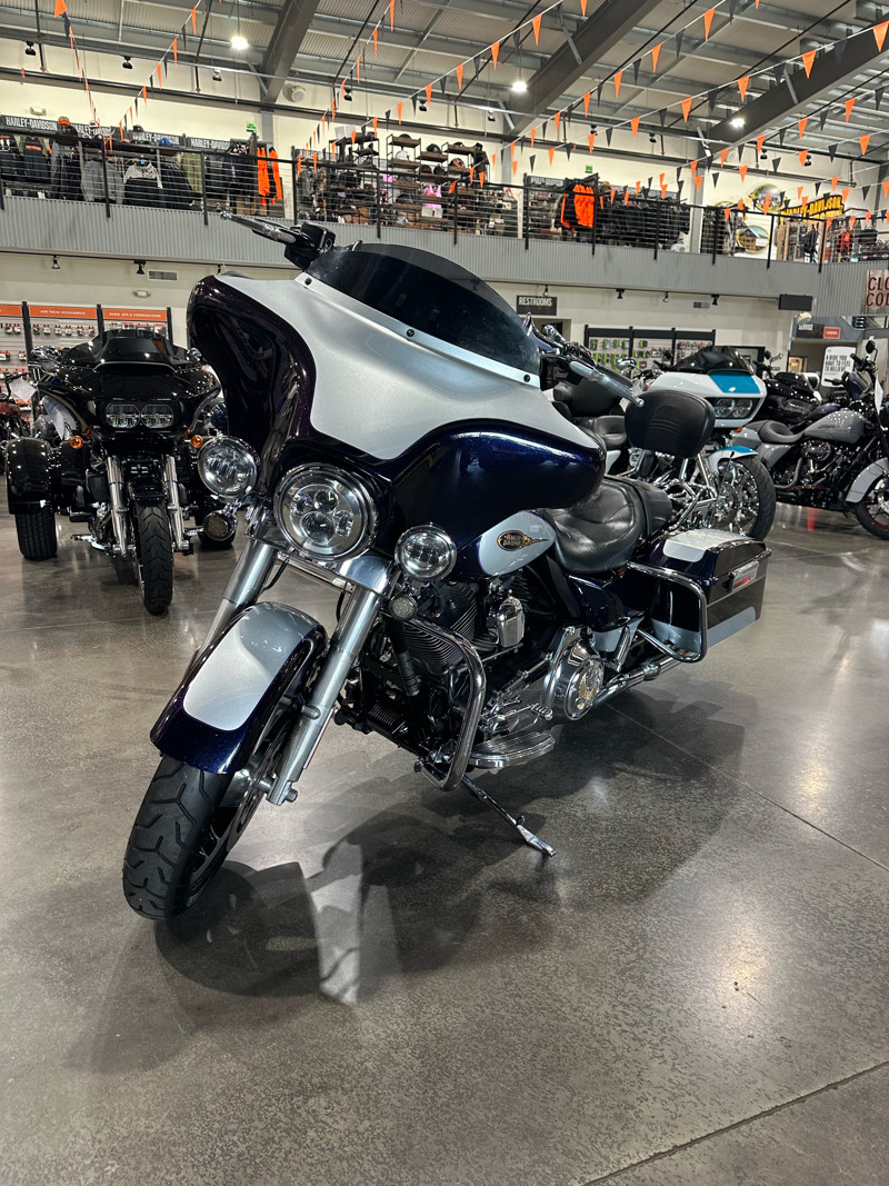 Street Glide®
