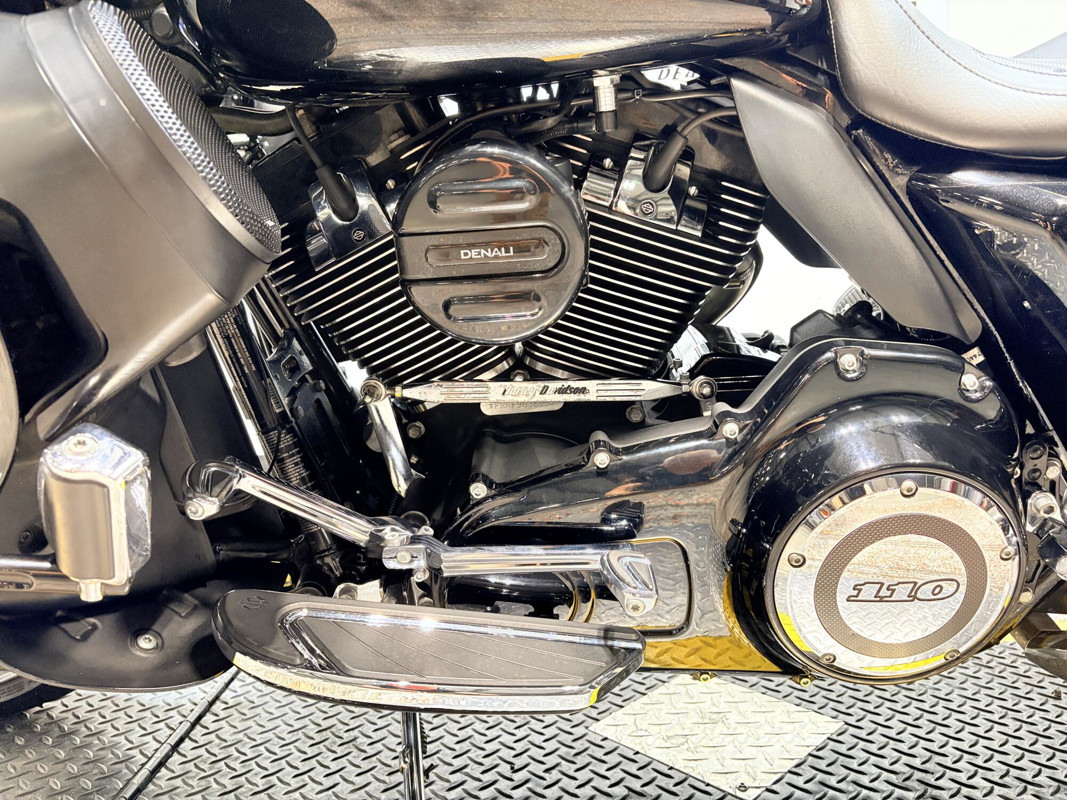 CVO® Street Glide®