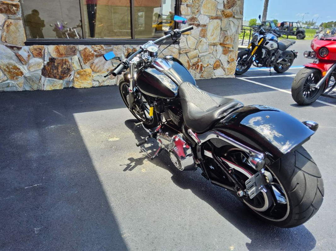 Softail® Breakout®