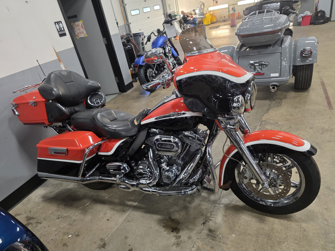 CVO® Ultra Classic® Electra Glide®