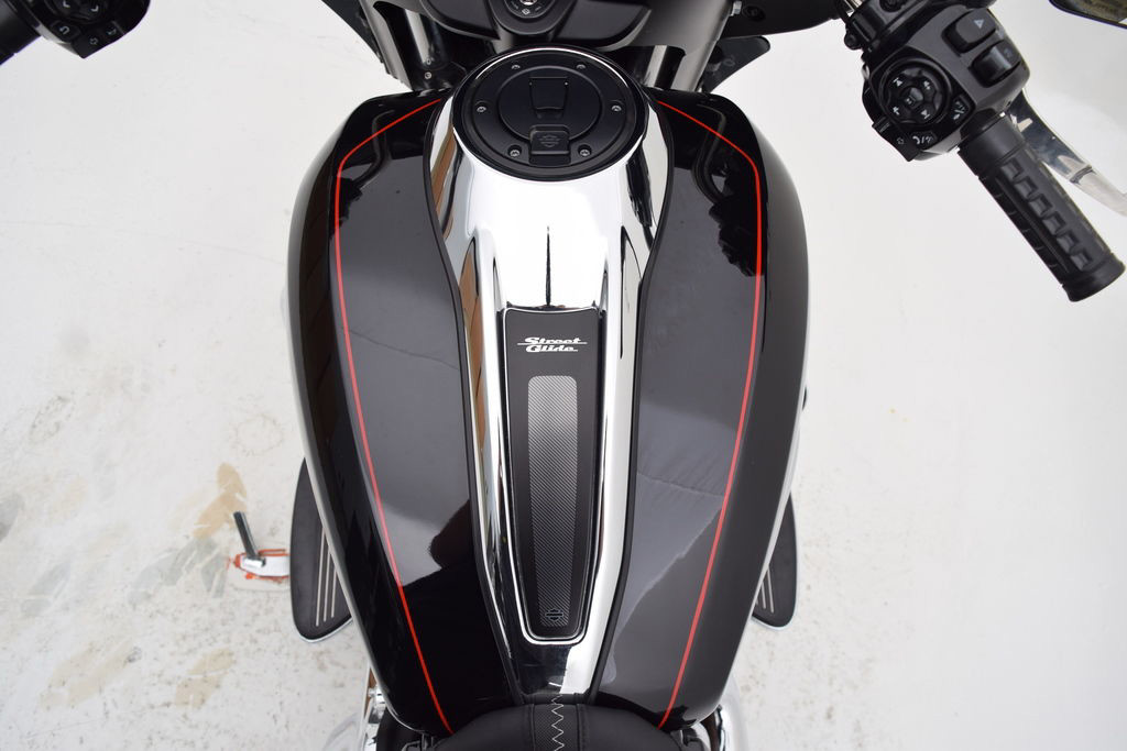 Street Glide®