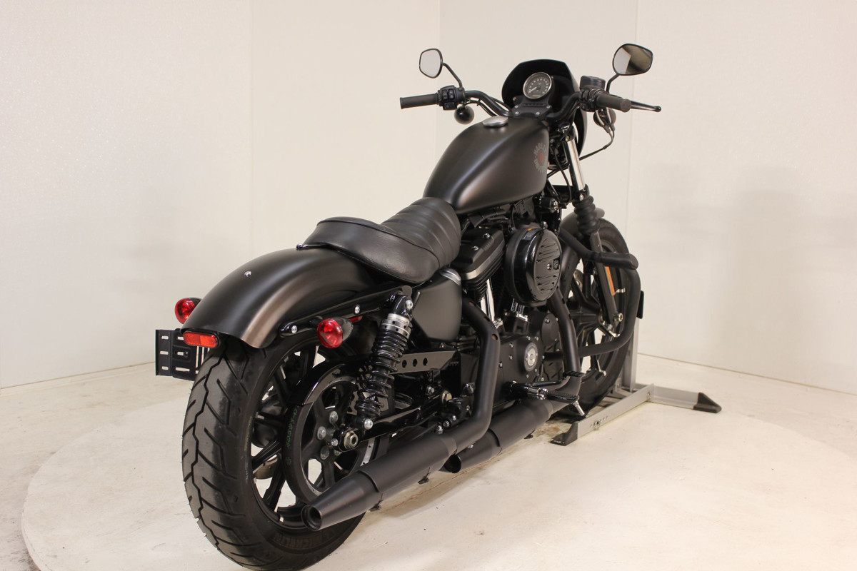 Iron 883®