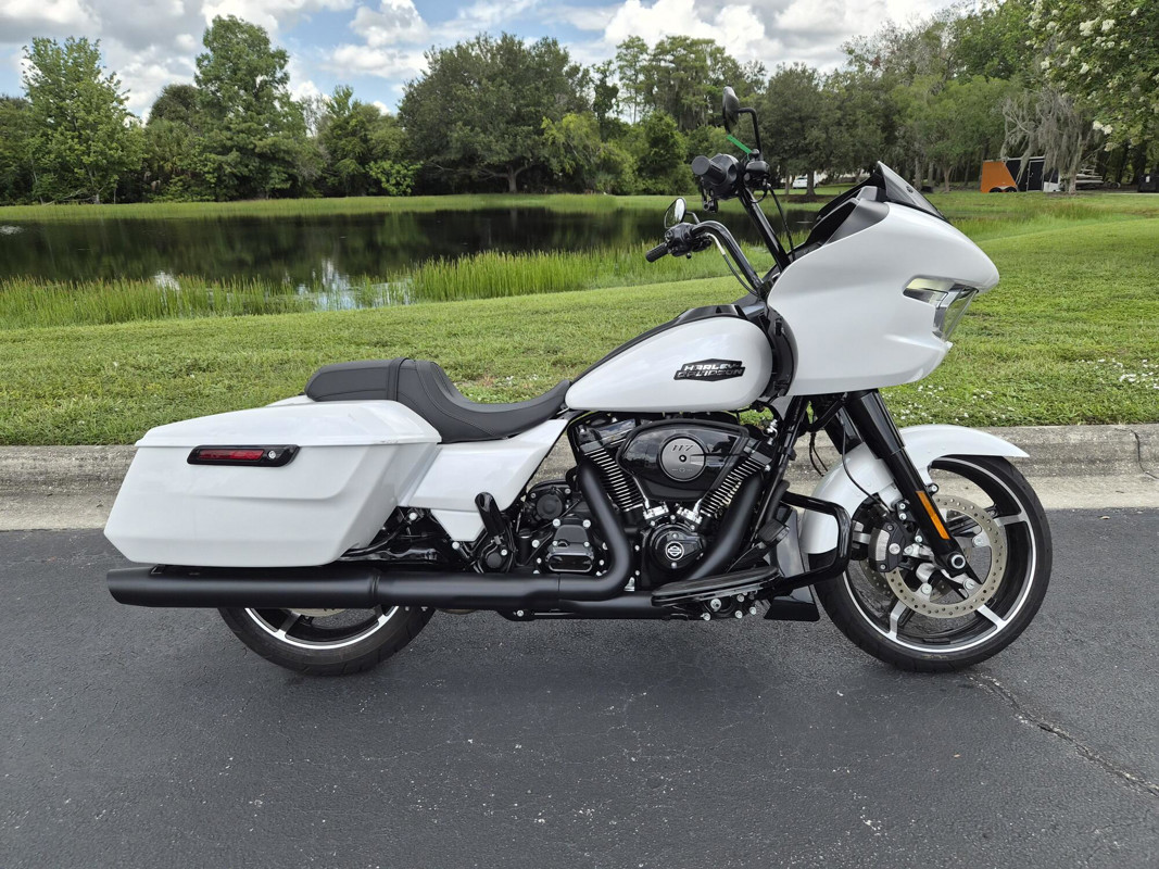 Road Glide®