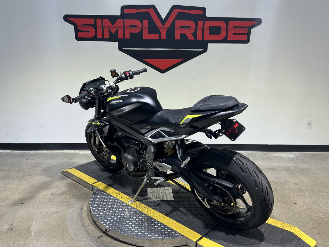 Street Triple RS
