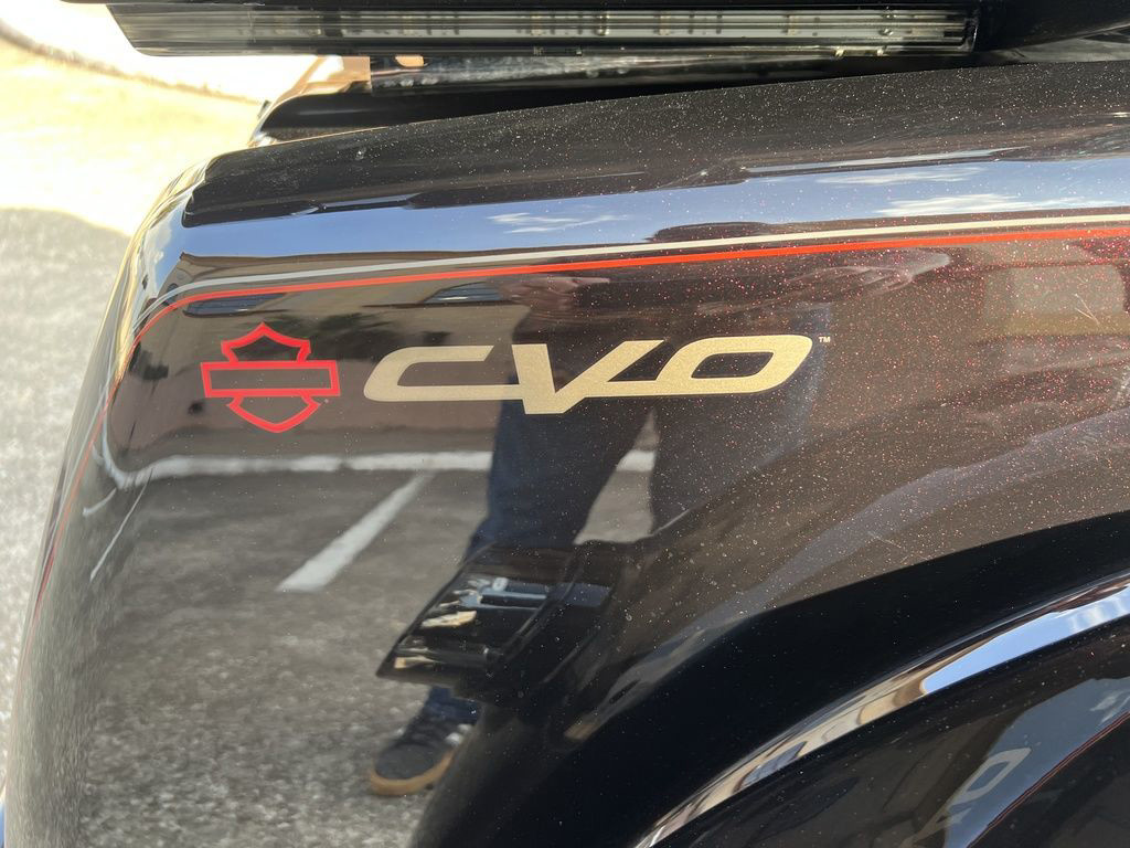 CVO® Tri Glide® Ultra