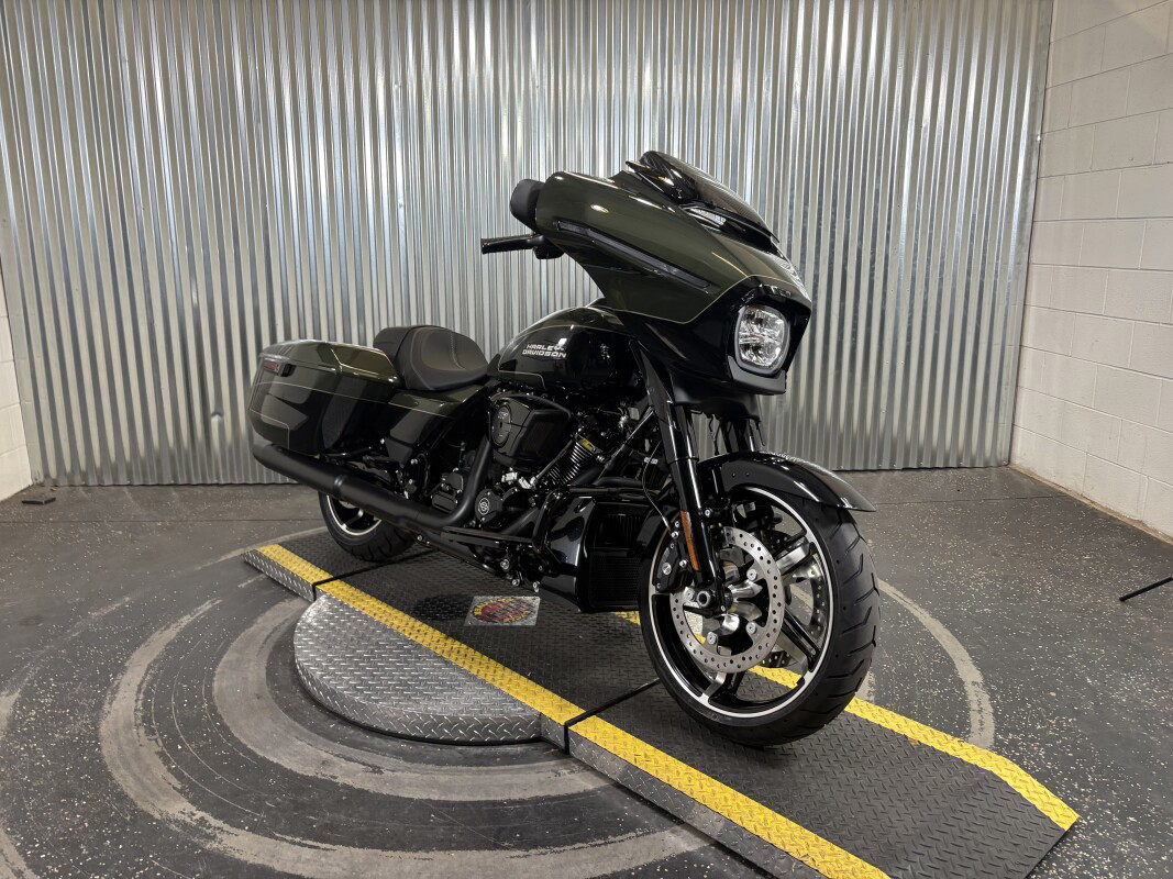 Street Glide®