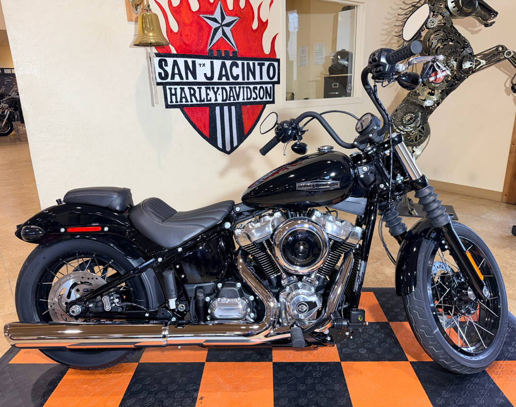 Street Bob®