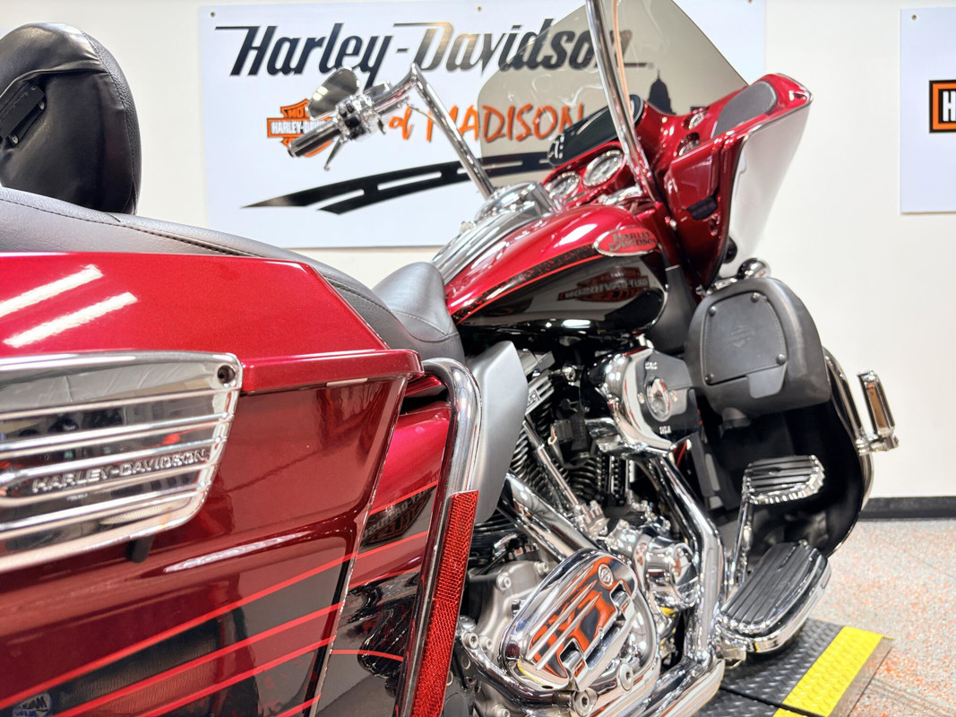 CVO™ Road Glide® Ultra