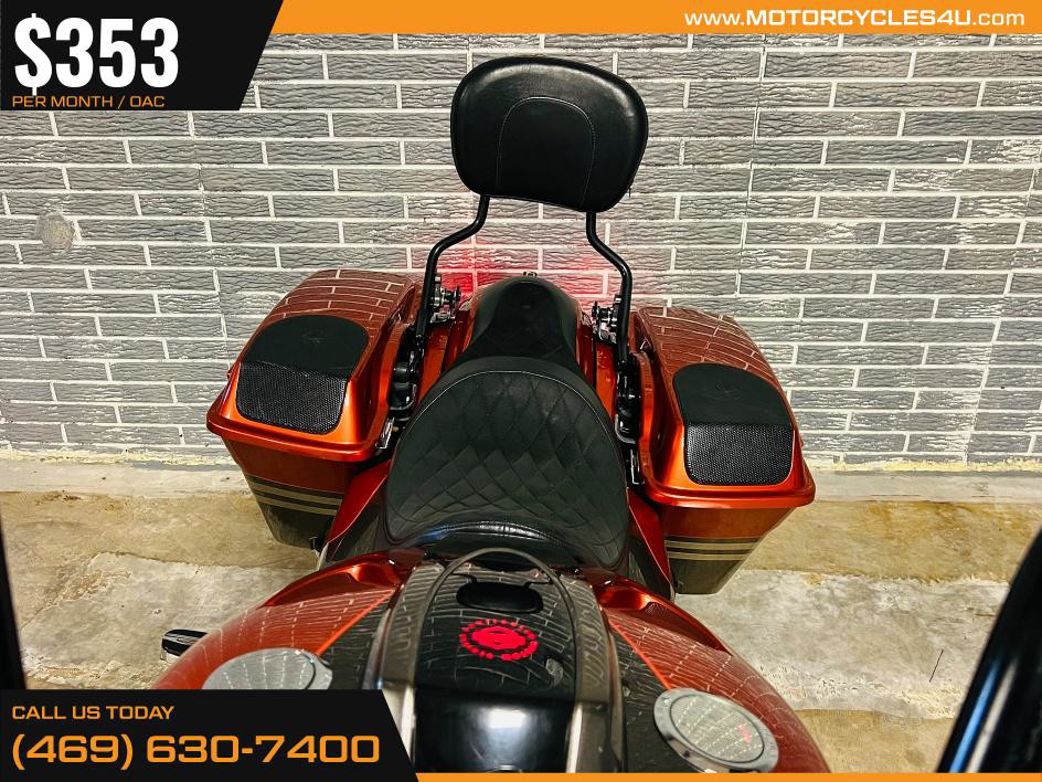 CVO™ Road Glide® Custom 