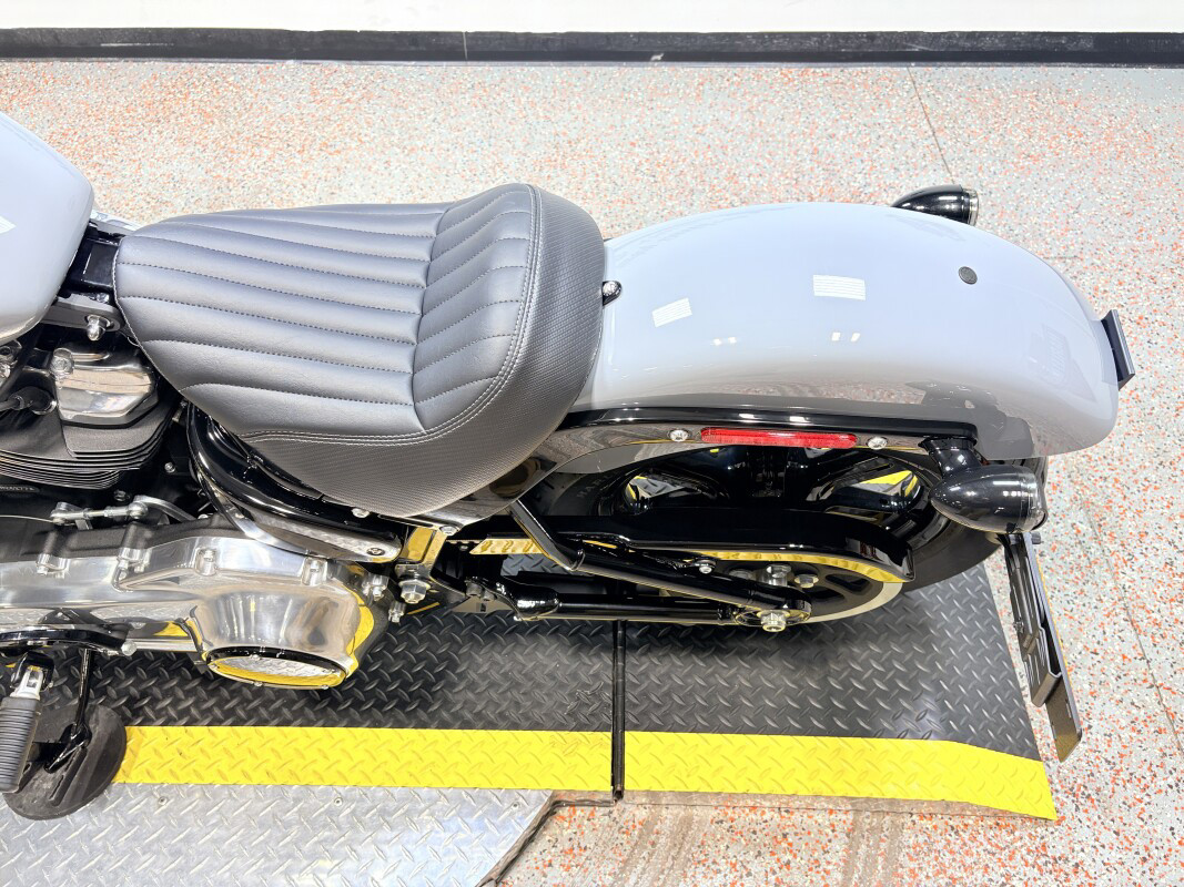 Street Bob®