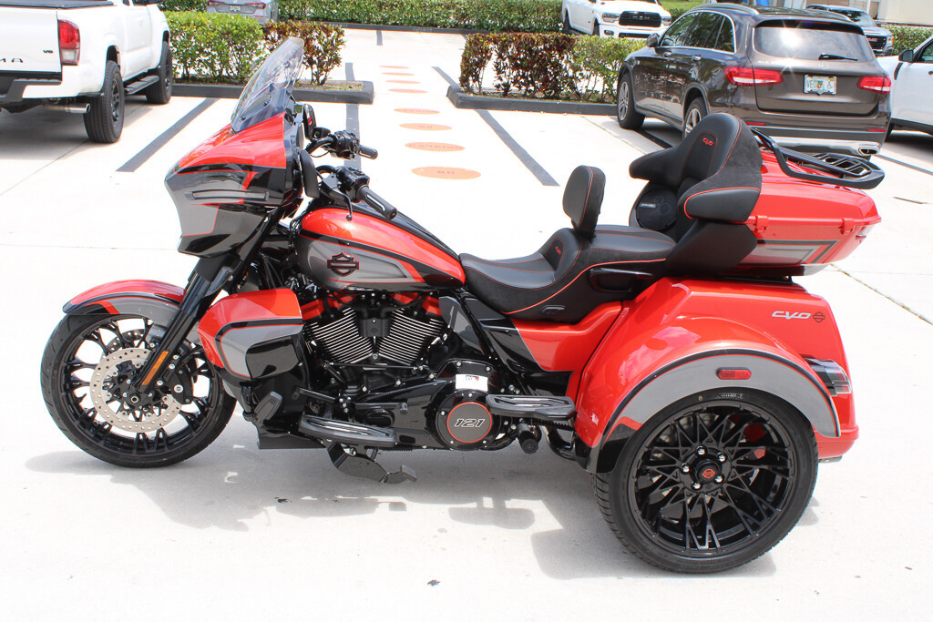 CVO® Street Glide® 3 Limited
