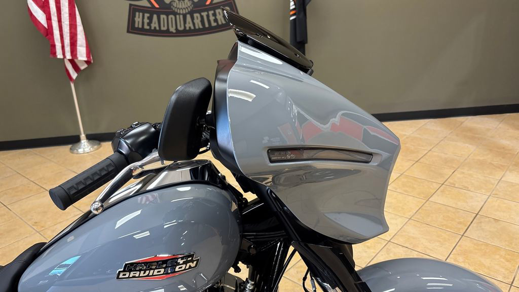 Street Glide®