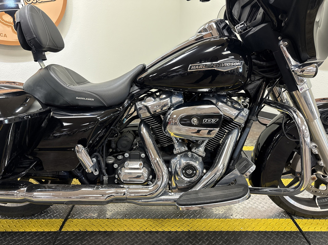 Street Glide®