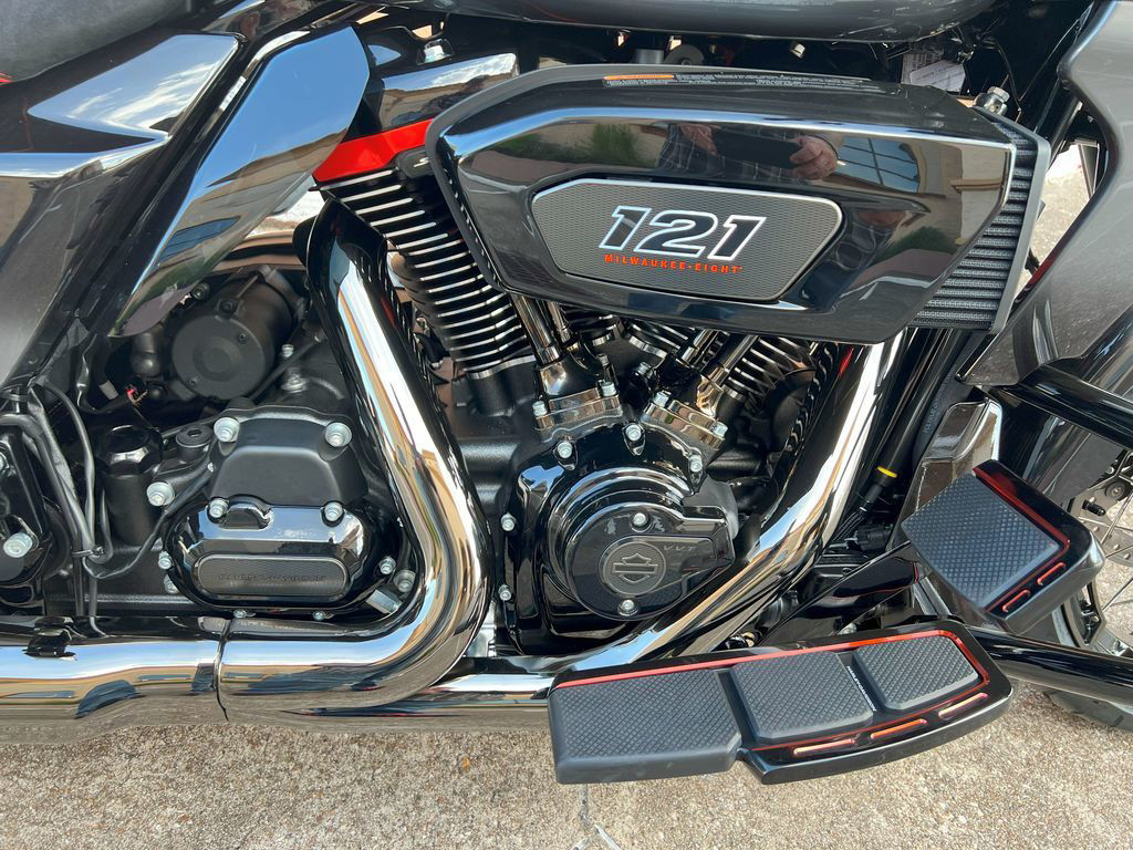 CVO® Road Glide®