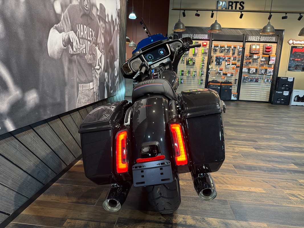 Street Glide®
