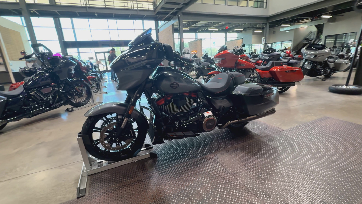CVO® Street Glide®
