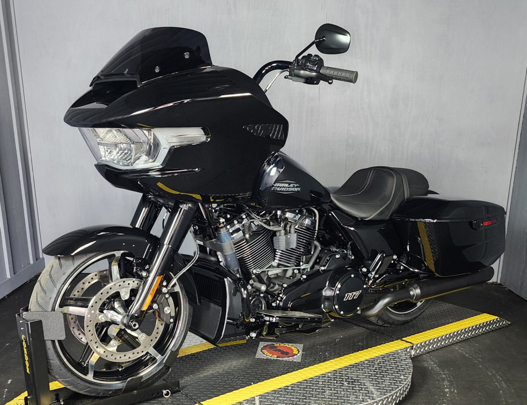 Road Glide®