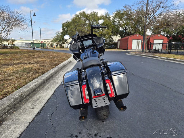 Road Glide®