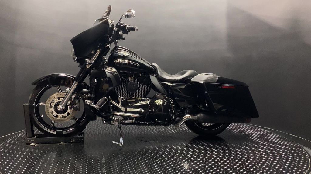 CVO® Street Glide®