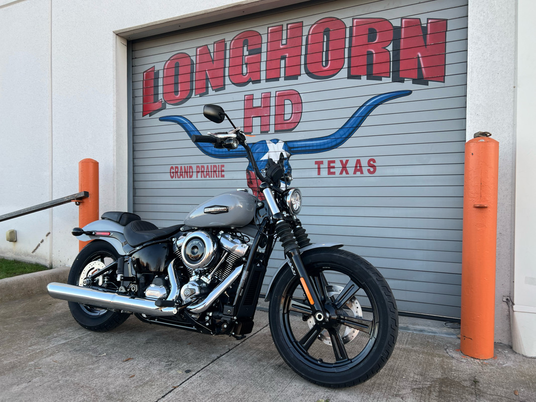 Street Bob®